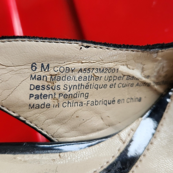 Naturalizer Black slingback pumps - Picture 2 of 10